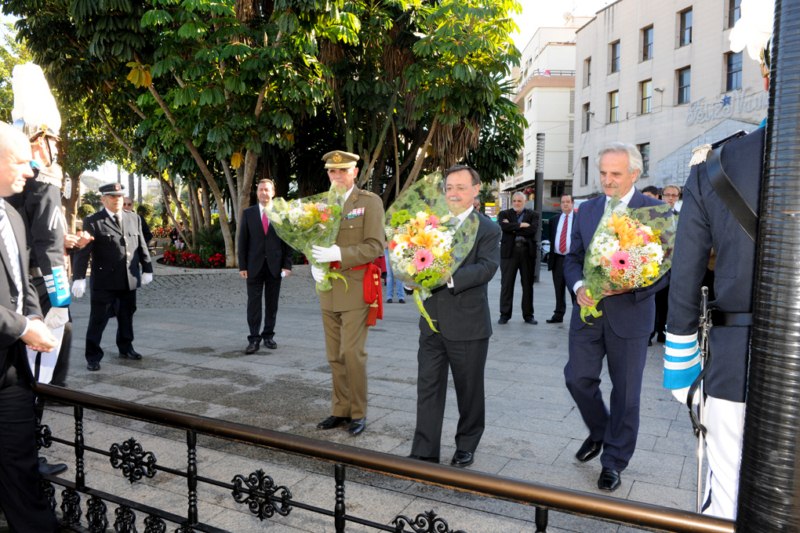 Ofrenda_floral_Da_de_la_Constitucin._Copy