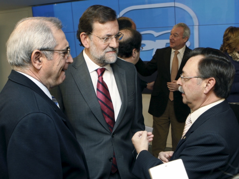 Vivas_conversa_con_Rajoy_en_presencia_de_Imbroda