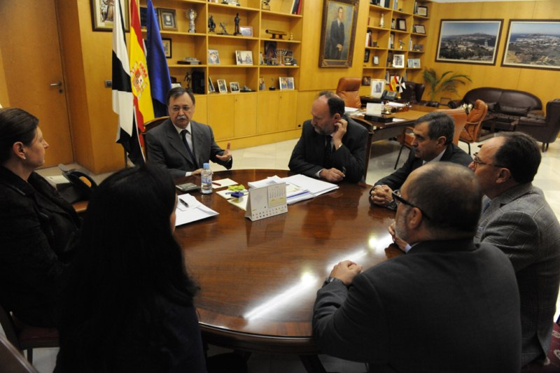 El_presidente_de_la_Ciudad_Juan_Vivas_y_el_rector_de_la_UGR_Francisco_Gonzlez_Lodeiro._Copy