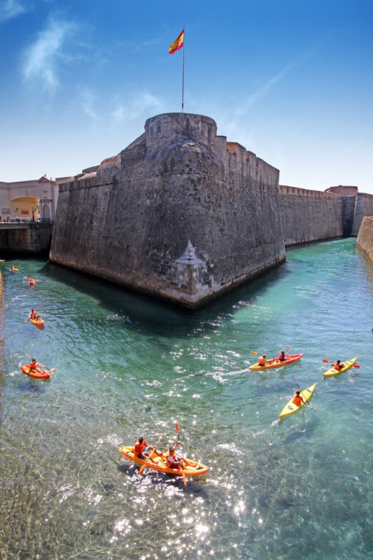 BALUARTE BANDERA MURALLAS KAYAKweb