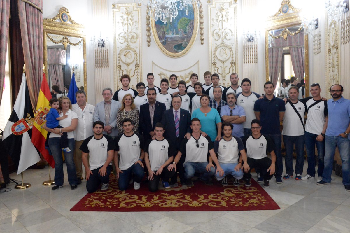 Foto familia CNCaballa waterpoloweb