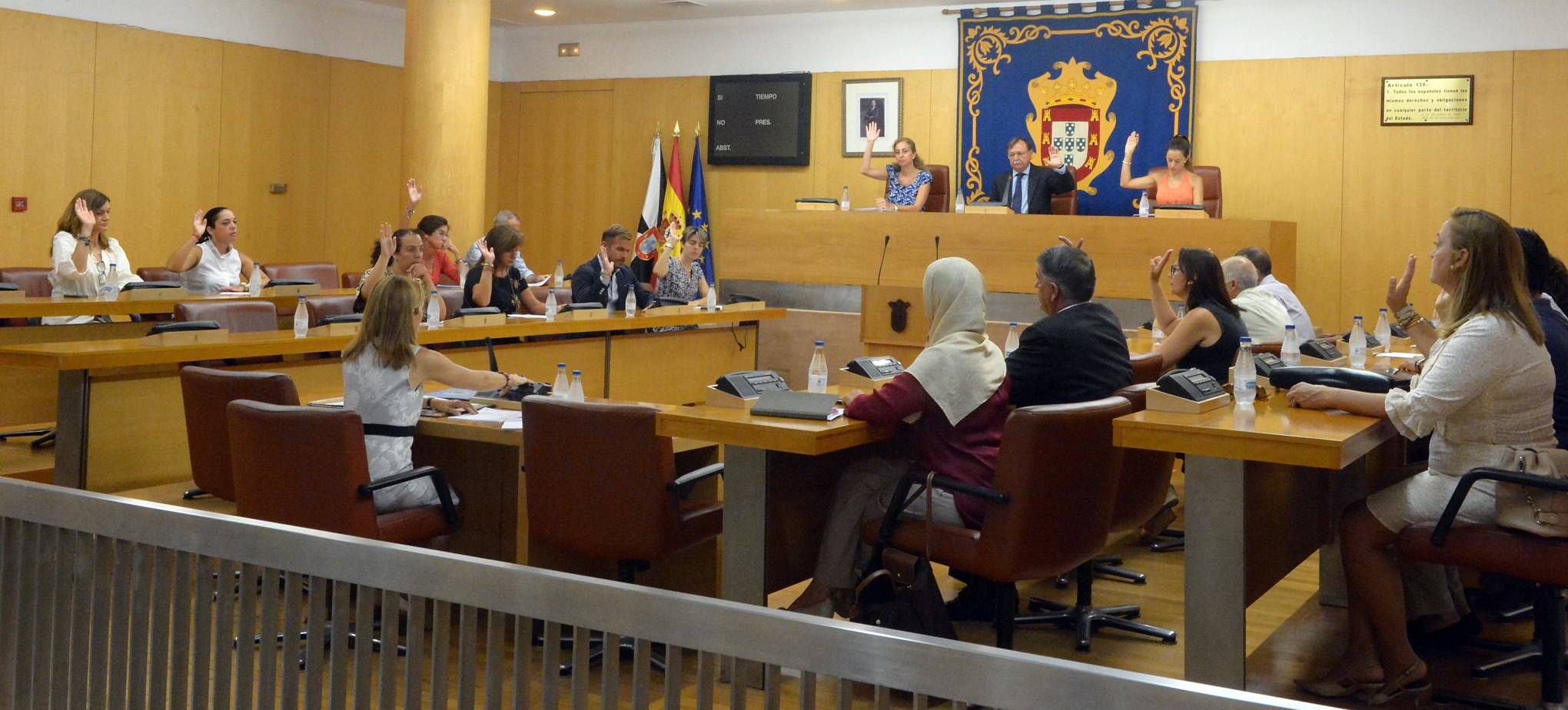 Pleno Asamblea unanimidad Lorena Miranda medalla ciudad plataweb