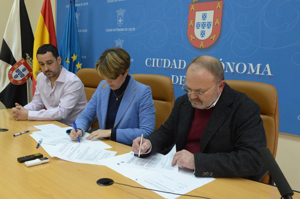 lengua signos IES Abyla profesor Laureano Álvarez consejera Yolanda Bel director Juan Fernándezweb