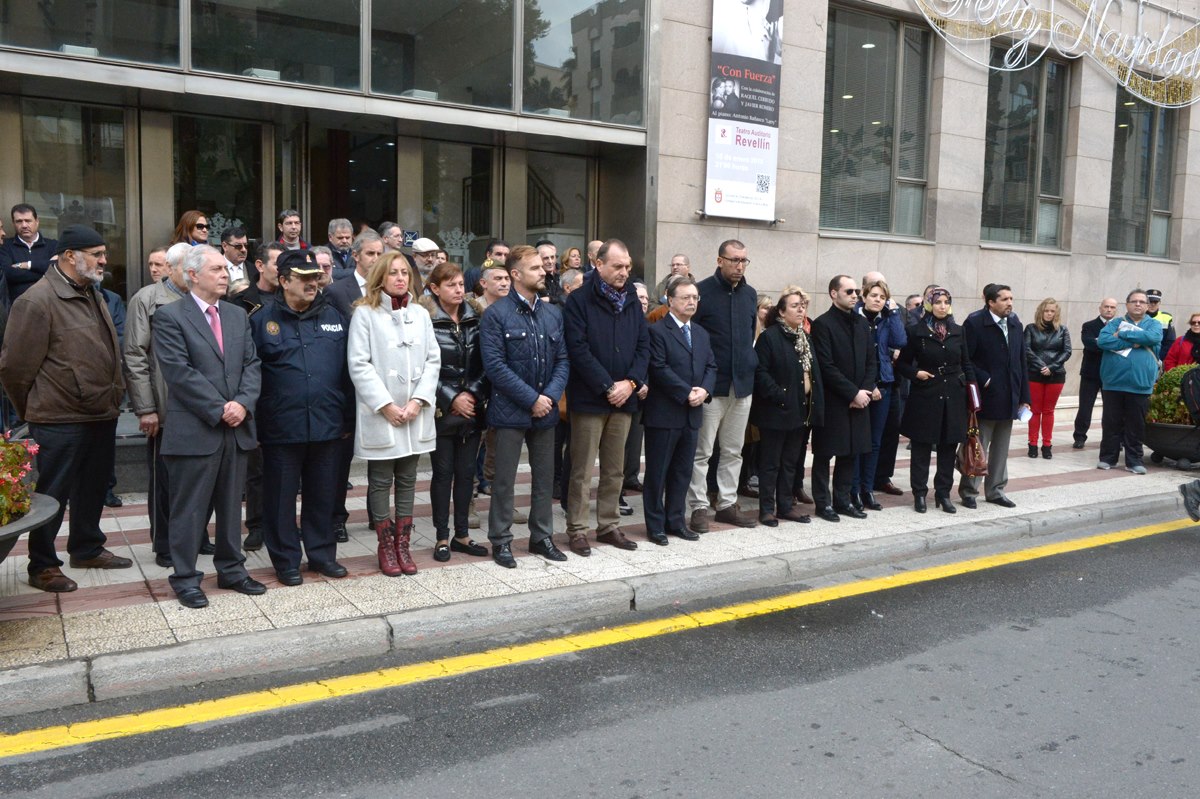 minuto silencio atentado yihadista yihadismo yihad terrorismo condena protesta manifestación concentración parís franciaweb